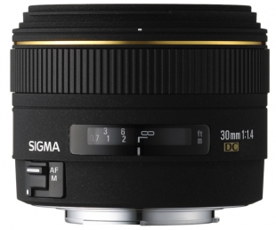 Sigma 30mm F1.4 EX DC pentru Pentax